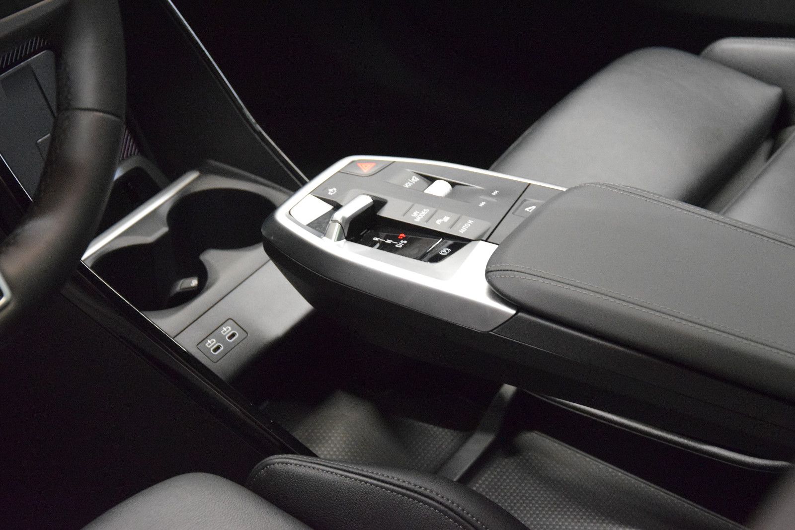 Fahrzeugabbildung BMW 218 i M Sport Active Tourer Pano Memory H K ACC