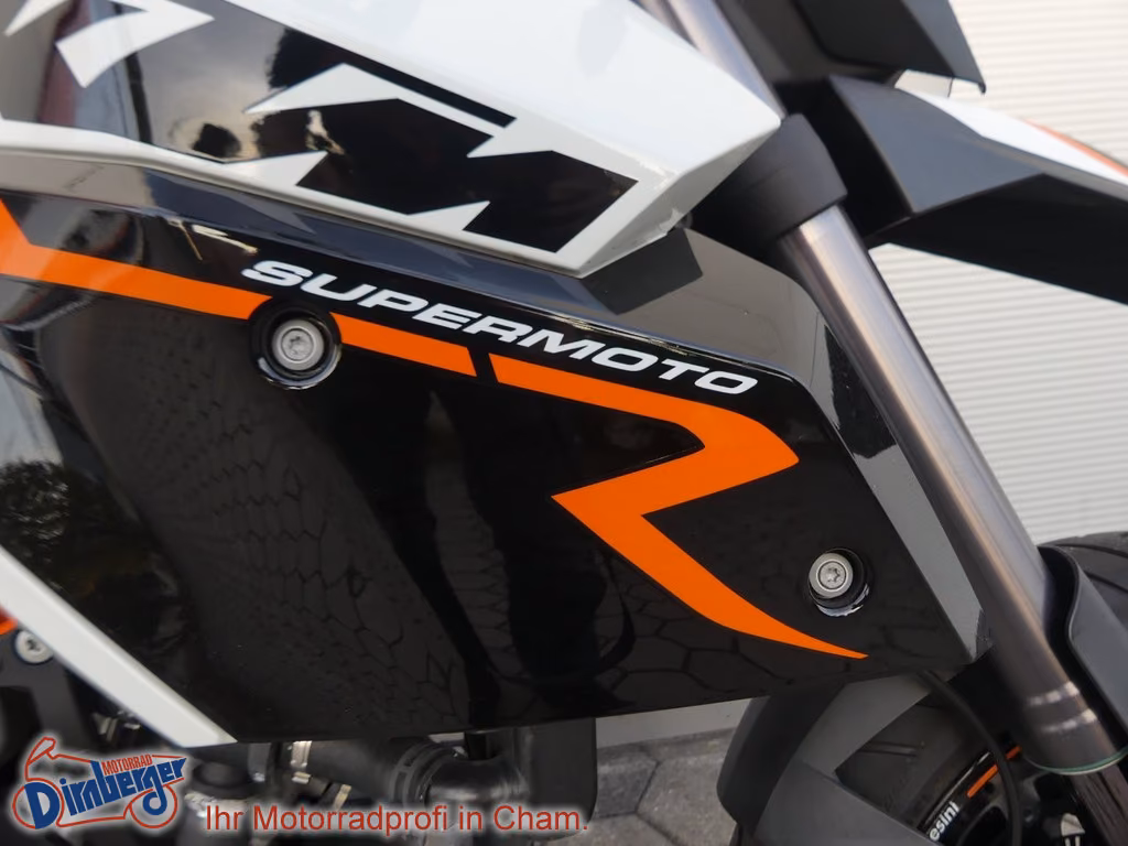 KTM 990 Supermoto R ABS, SM-R, Akra + Zubehör