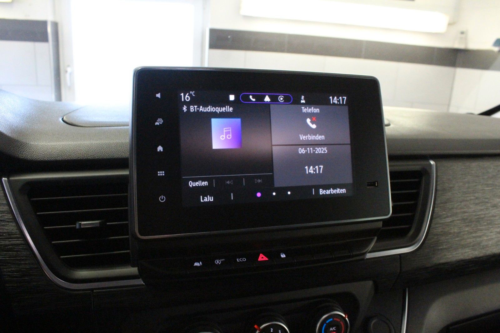 Fahrzeugabbildung Renault Trafic Grand L2 dCi 110 Blue*9-Sitzer*