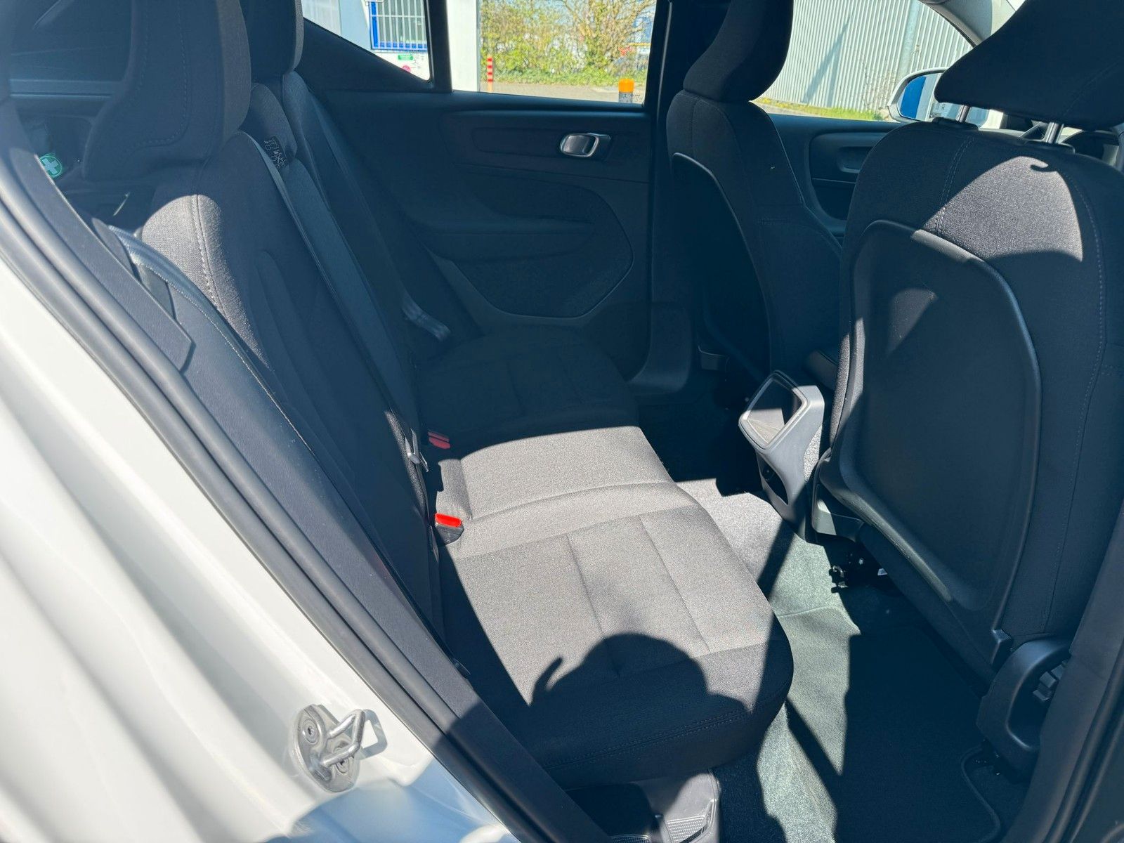 Fahrzeugabbildung Volvo XC 40 Momentum Core Assistenten AHK LED