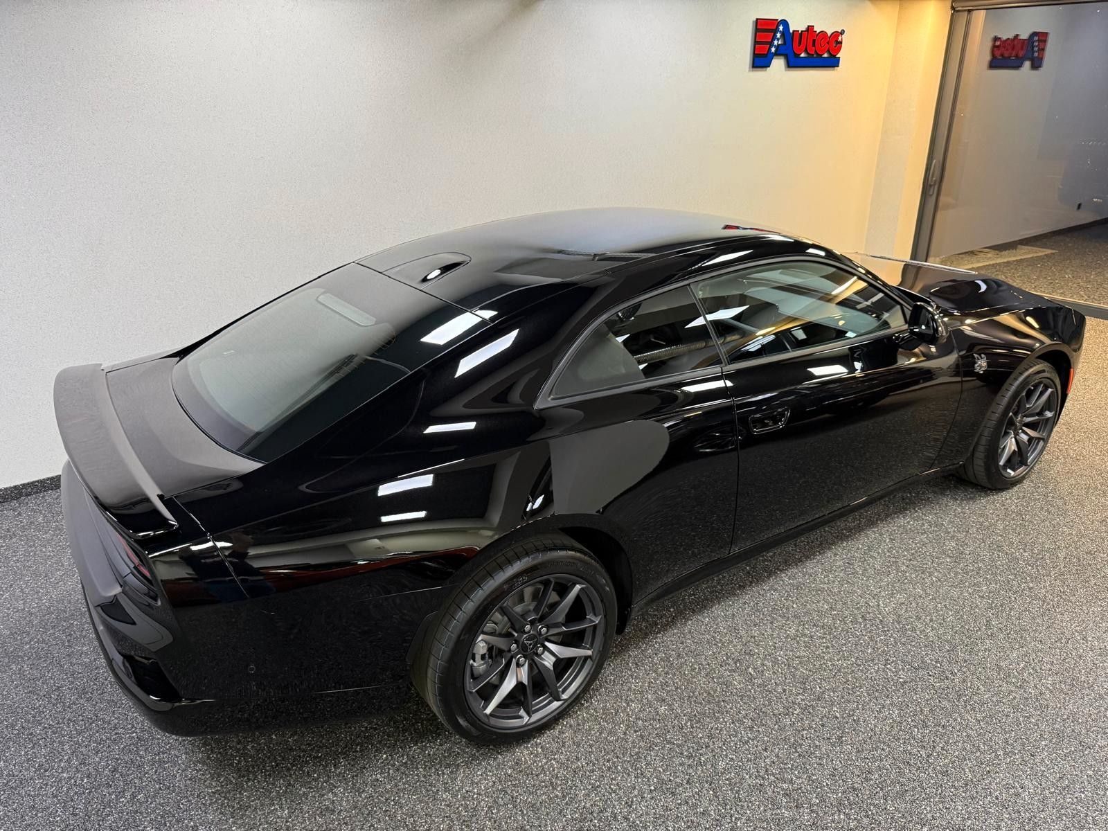 Fahrzeugabbildung Dodge CHARGER 4DR -LAUNCH EDITION-SIXPACK-CARBON-AWD