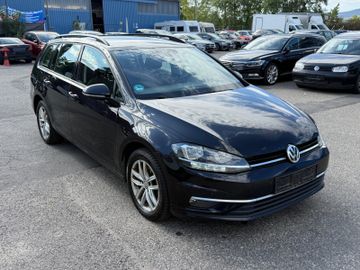 Volkswagen Golf - 1