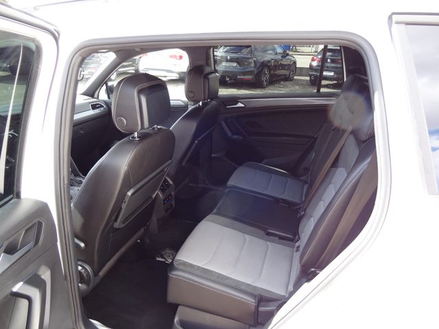 Fahrzeugabbildung Volkswagen Tiguan Allspace/2 x R-Line/Navi/AHK/DSG/Allrad/