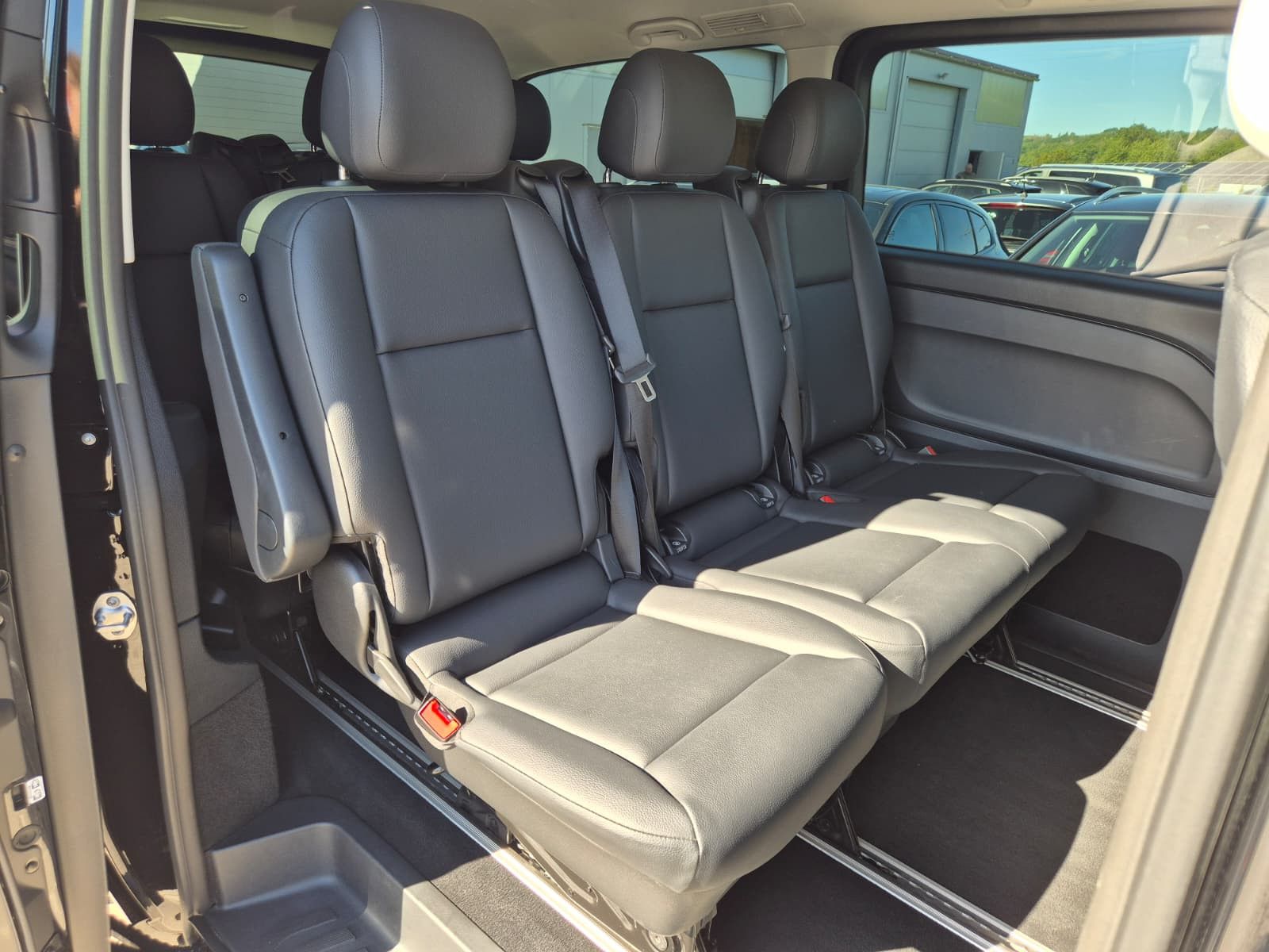 Fahrzeugabbildung Mercedes-Benz Vito 119 Tourer lang SELECT extralang LEDER*AHK