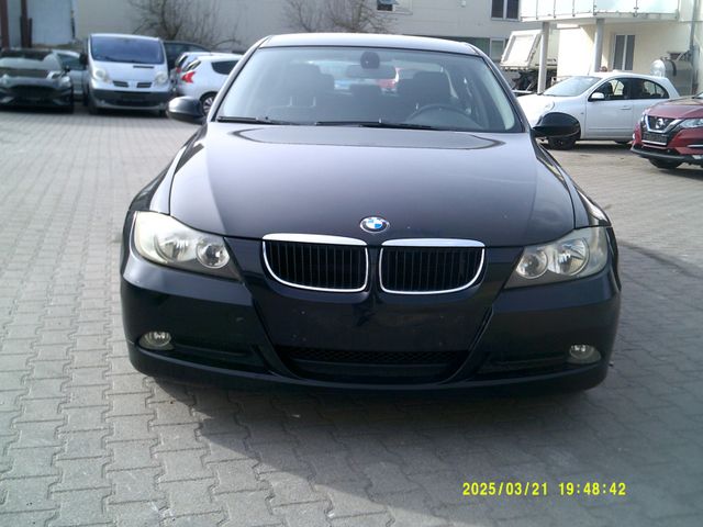 BMW 318 Baureihe 3 Lim. 318i