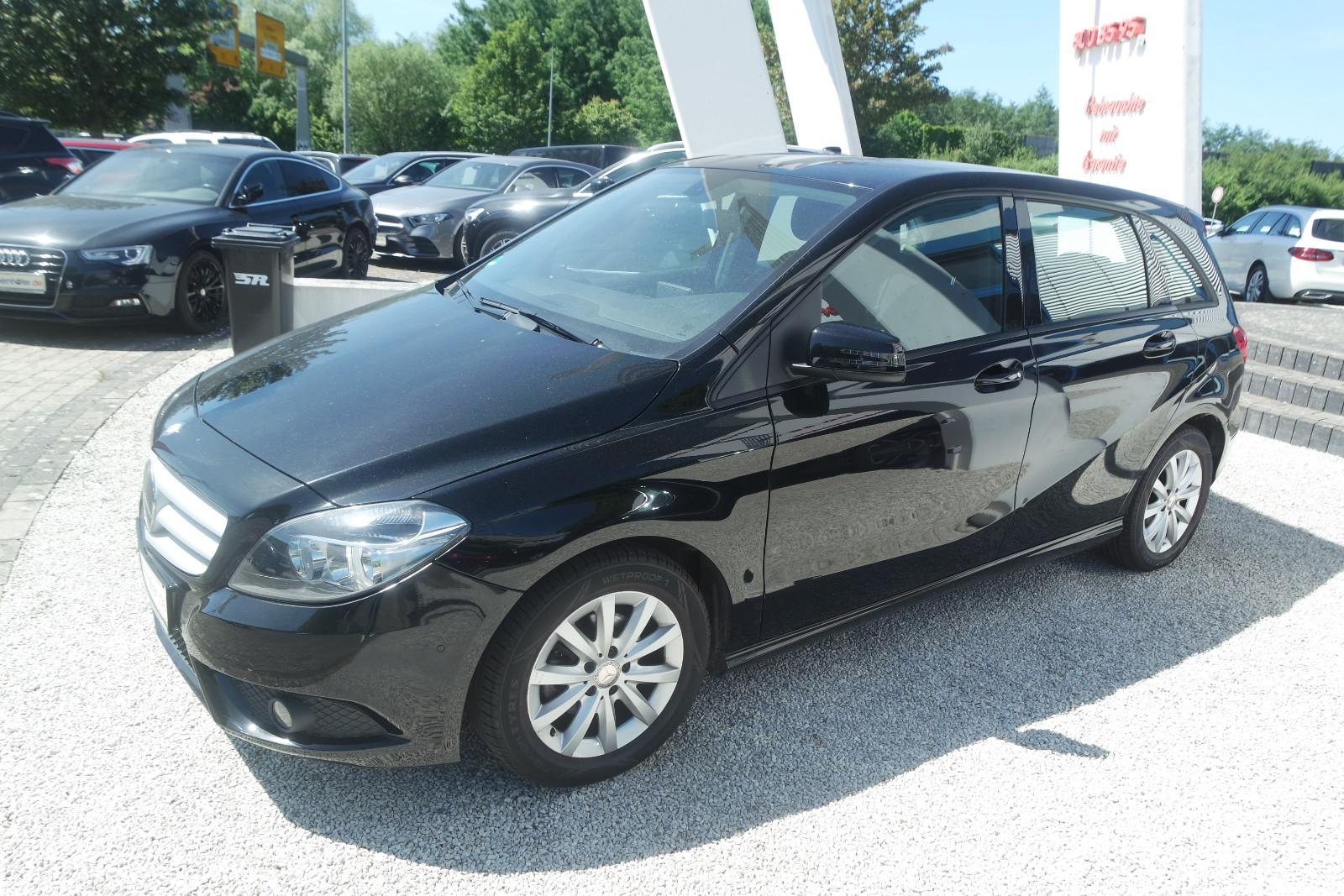 Mercedes-Benz B 180 Scheckeftgeplegt
