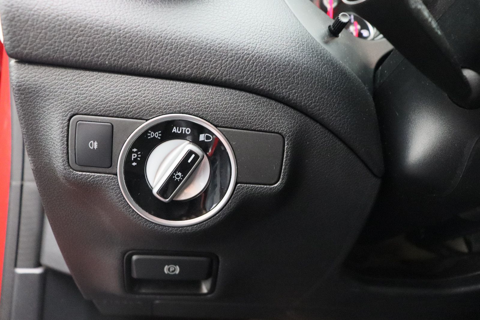 Fahrzeugabbildung Mercedes-Benz CLA 180 AMG-Line LED