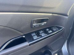 Fahrzeugabbildung Peugeot 4008 Allure 4WD Scheckheftgepflegt Standheizung