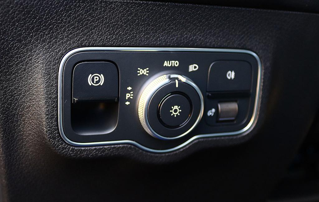 Mercedes-Benz GLB 200