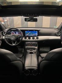 Mercedes E 200 - 9