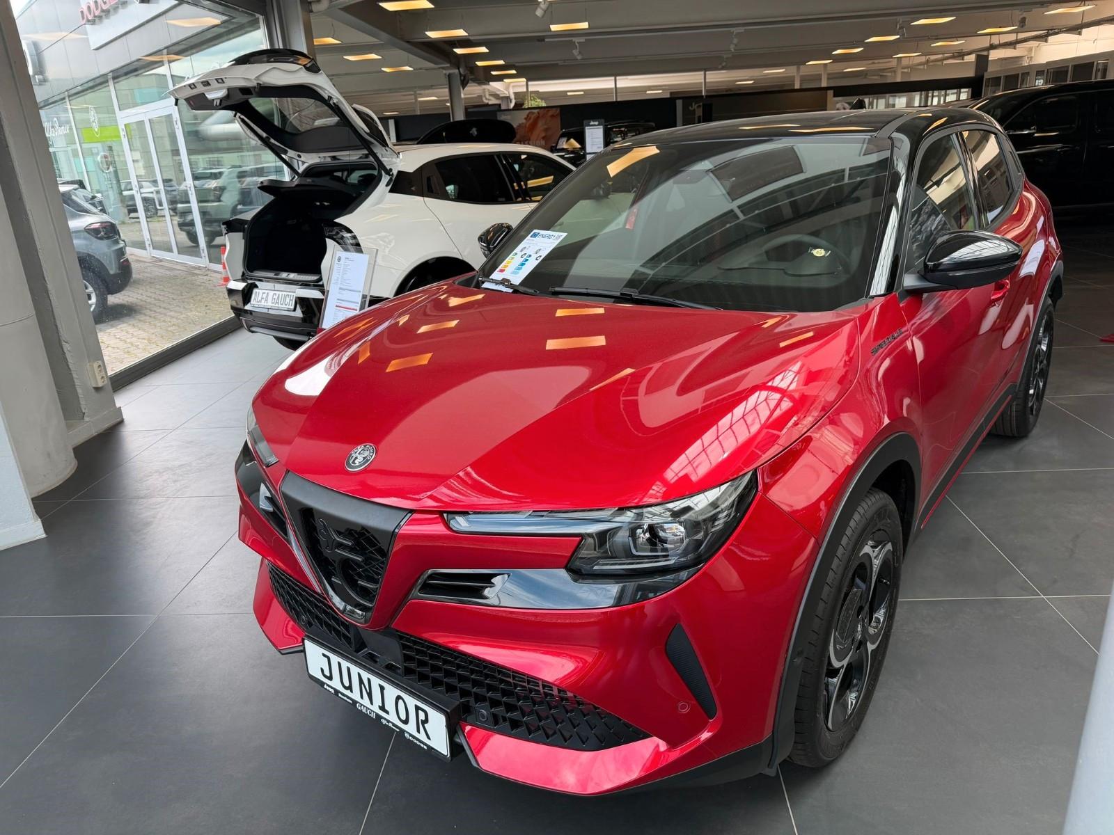 Alfa Romeo Junior 1.2 MHEV VGT 100kW e-DCT6 Speciale
