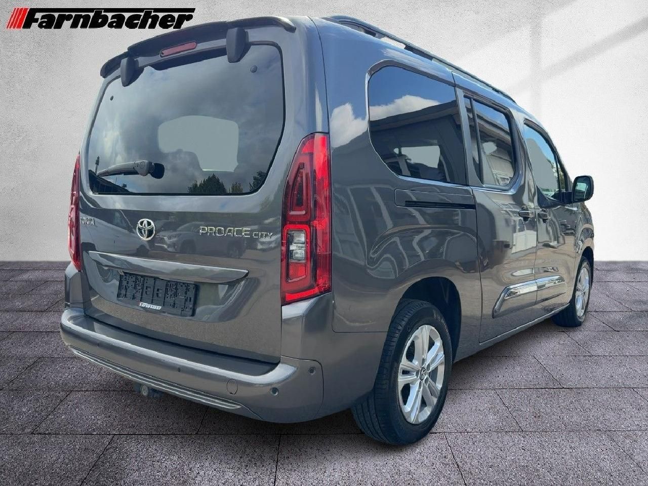 Fahrzeugabbildung Toyota Proace City Verso L2 1,2 Team D *AHK + Comfortp.