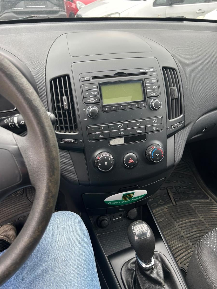 Hyundai i30 2011 — photo 7