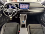 Volkswagen T-Roc 1.5 eTSI R-LINE NEUES MODELL AHK SOFORT - Volkswagen mit Benzin-Antrieb: Modell