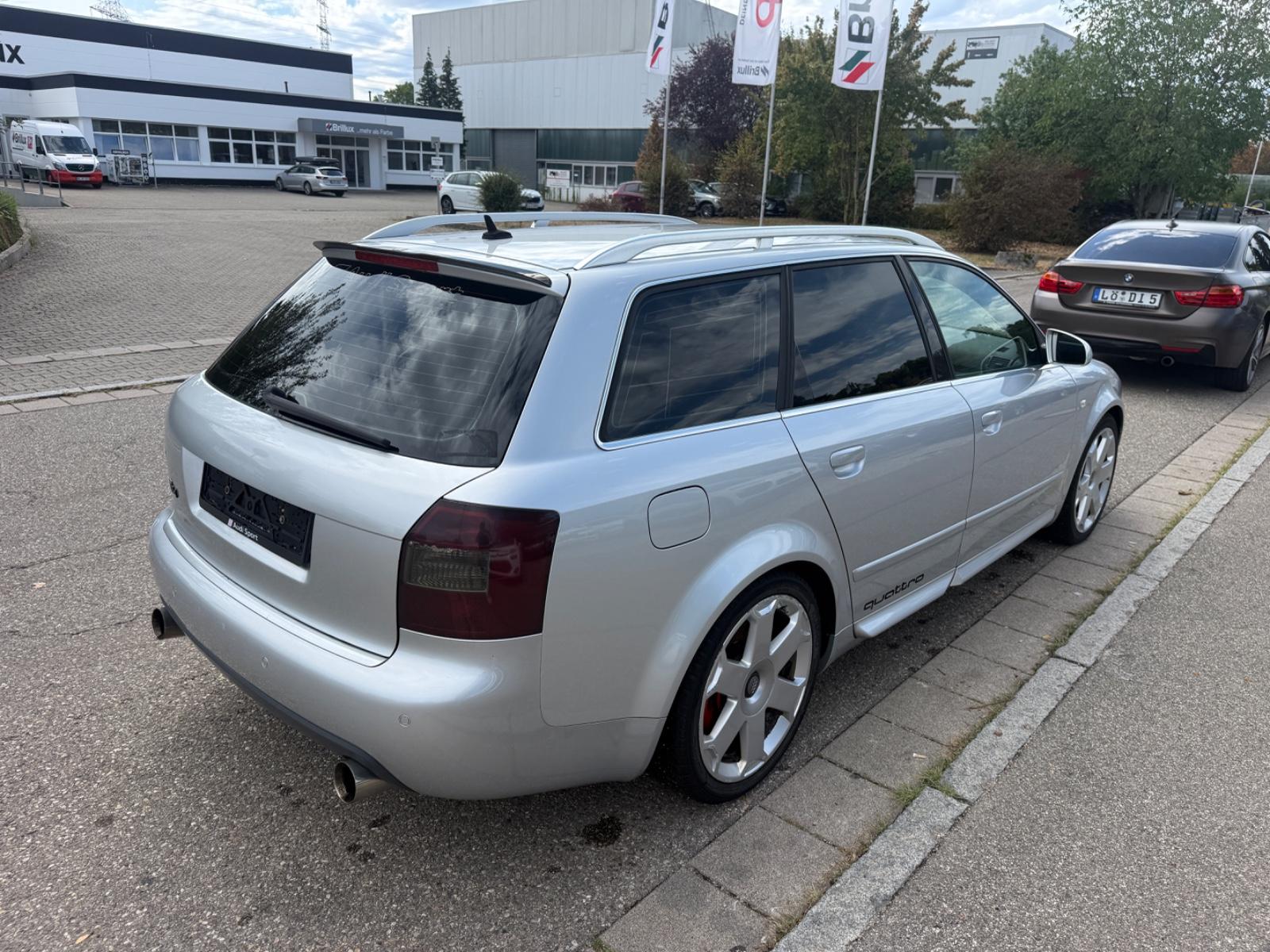 Audi Quattro 2004 — engine 4.163 cm³, 344 HP (253kW)