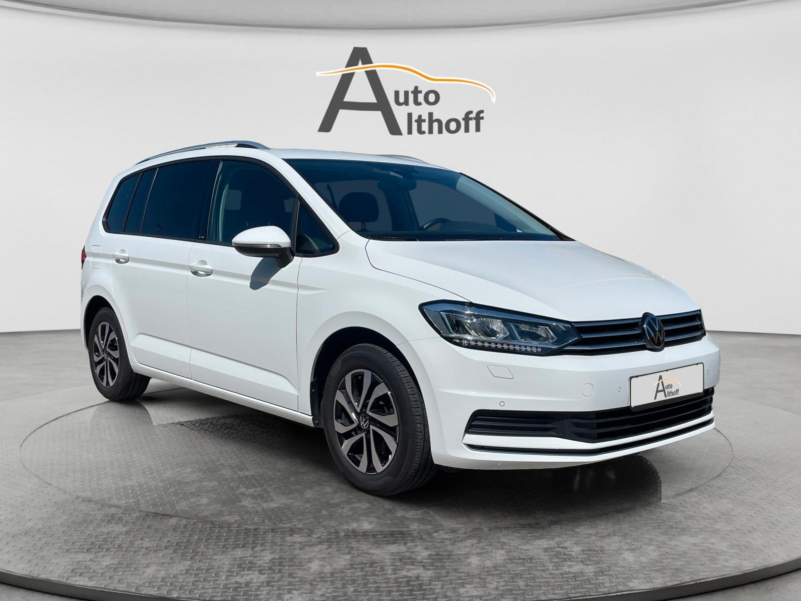 Volkswagen Touran 1.5TSI DSG IQ LED ASSIST ACC PARK