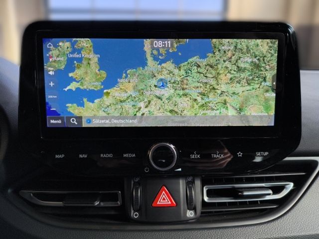 Fahrzeugabbildung Hyundai i30 FL Kombi MY25 1.5 T-GDI DCT Advantage P-Dach