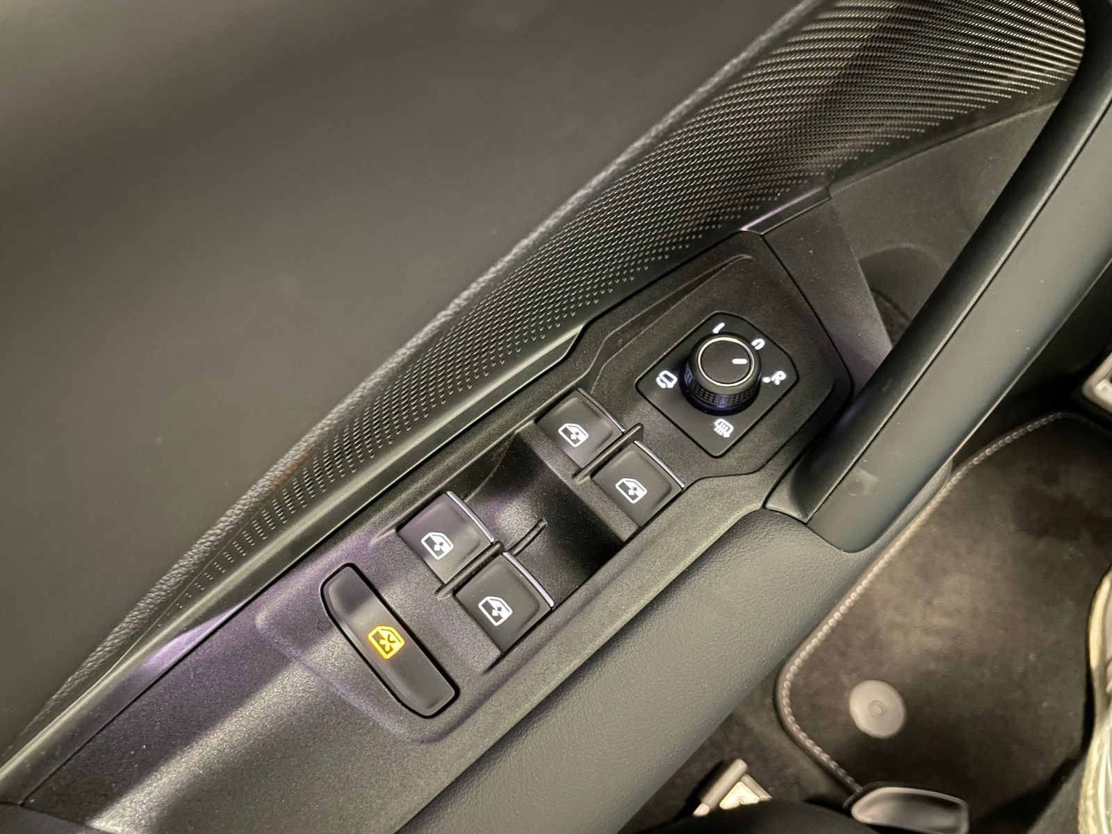 Tiguan R-Line 1.5 TSI eHybrid DSG AHK MATRIX-LED