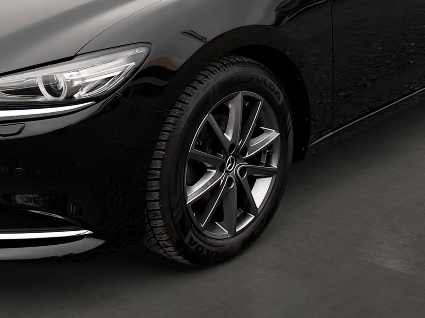 Fahrzeugabbildung Mazda 6 Kombi Sports-Line 2.5 Allwetterreifen HU/AU