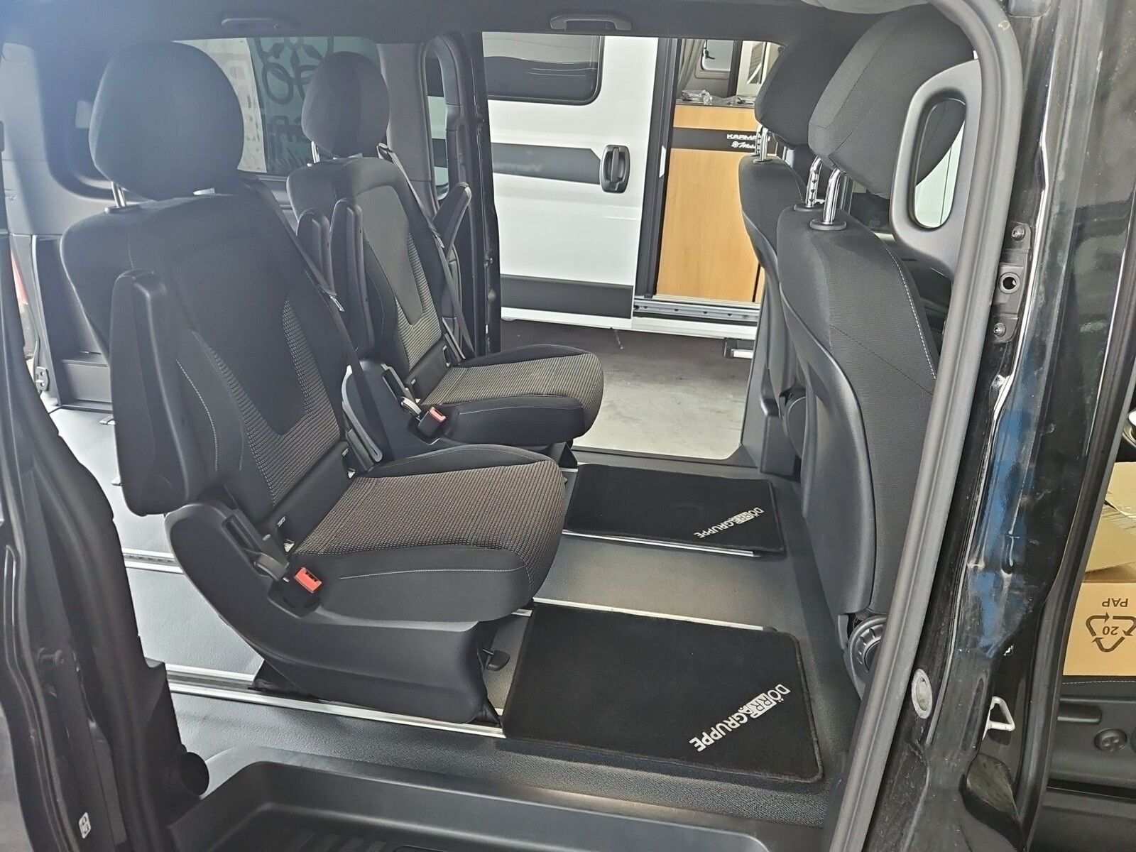 Fahrzeugabbildung Pössl Vanstar V 300 d Navi, Camp-Box, RK
