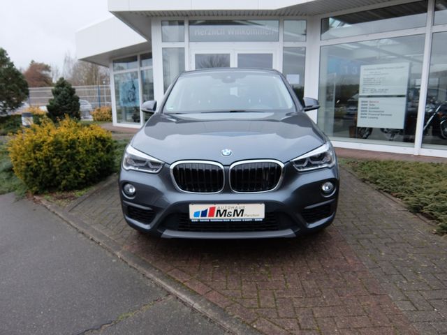 BMW X1 xDrive 20i Advantage Autom.LED Pano Navi