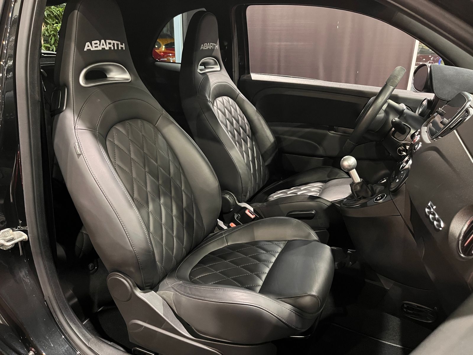 Fahrzeugabbildung Abarth 595 Competizione BI-XEN NAV DAB PDC 17"