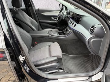 Fahrzeugabbildung Mercedes-Benz E 220 d Lim. 4Matic AUt. Navi Burmester SHZ uvm.