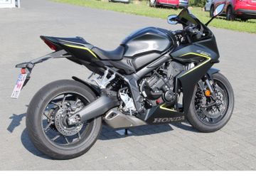 Honda CBR650R e-Clutch