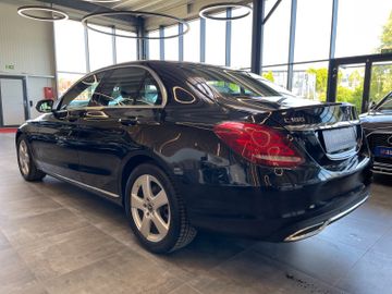 Mercedes-Benz C180 CGI Limousine Avantgarde*NAVI*LED*TEILLEDER