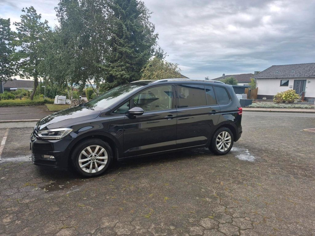 Image of Volkswagen Touran