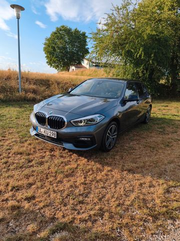 BMW 118i Sport Line F40 8fach Alu 