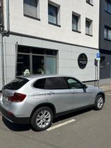BMW Auto zu verkaufen BMW X1 SDRIVE20 - : Auto Verkaufen