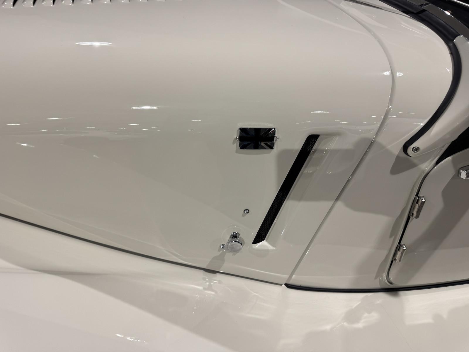 Morgan Plus Six 007 SPECTRE SPEKTAKULÄR RHD 666 KM HARD