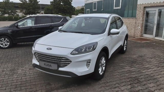 Ford Kuga Titanium + 5 Jahre Garantie bis 150.000 KM