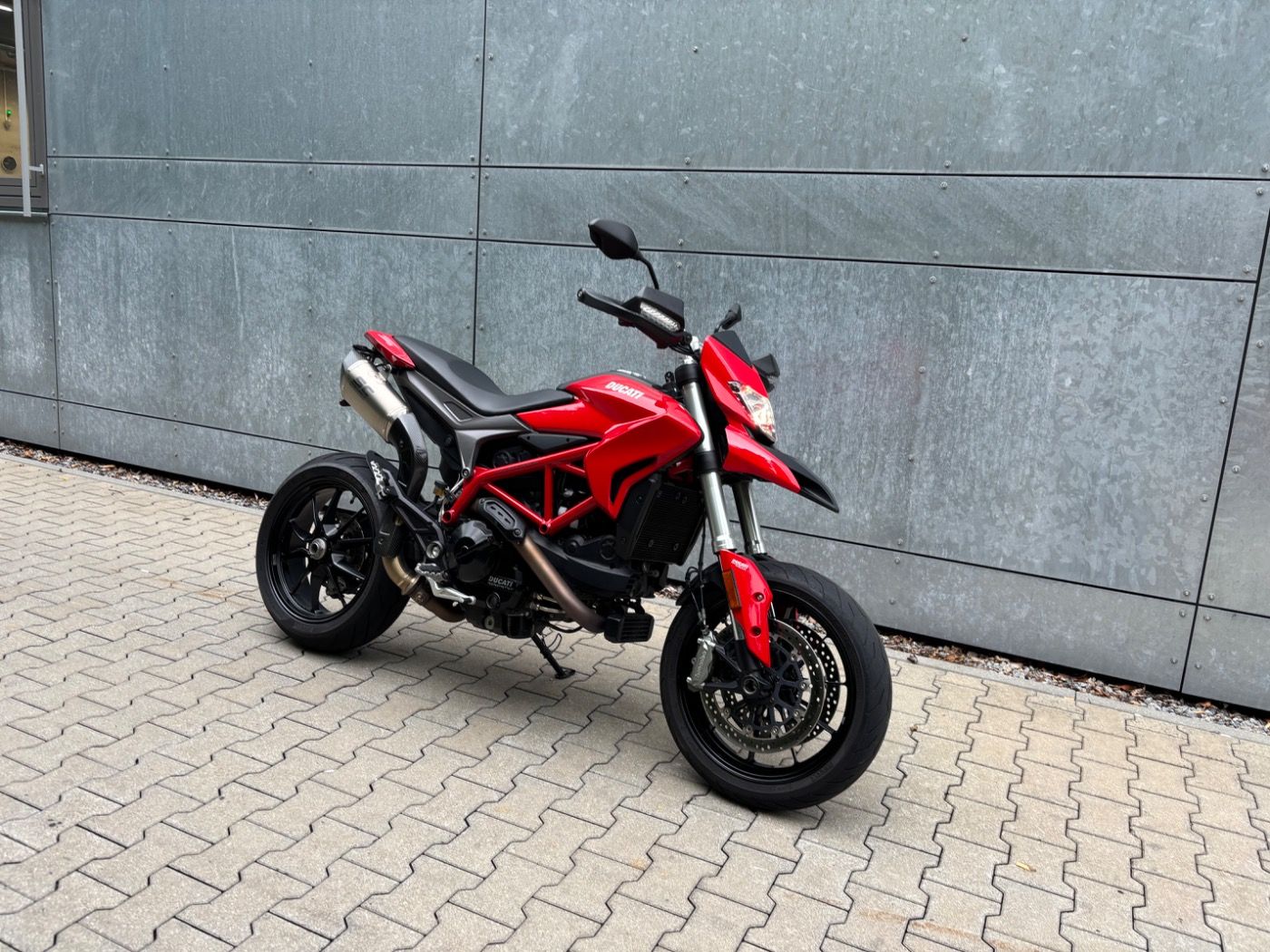 Fahrzeugabbildung Ducati Hypermotard 939