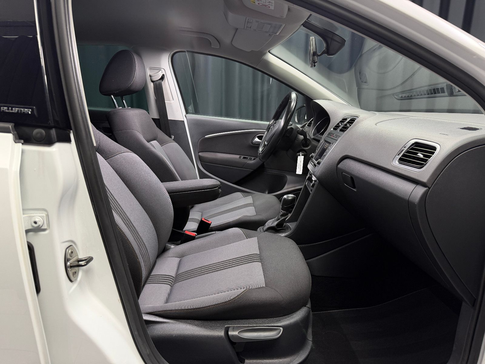 Fahrzeugabbildung Volkswagen Polo V Allstar |DSG|PDC|NAVI