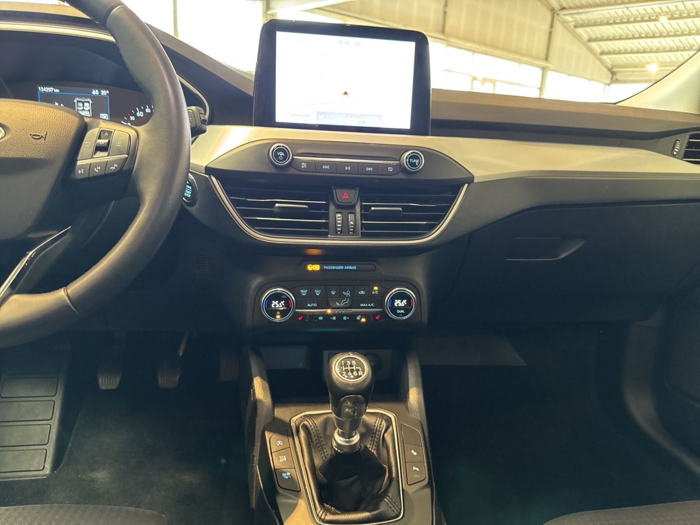 Fahrzeugabbildung Ford Focus Turnier Cool & Connect 1.0 EcoBoost Mild-H
