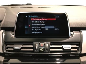 BMW Active Tourer 225xe KLIMA LED NAV PDC SHZ TEMP