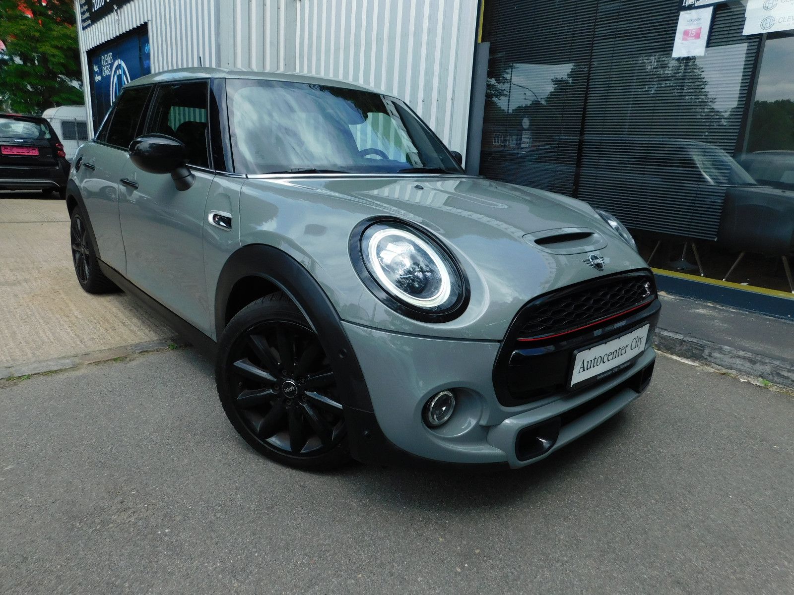 MINI Cooper S John Automatik  Cooper Navi LED PDC