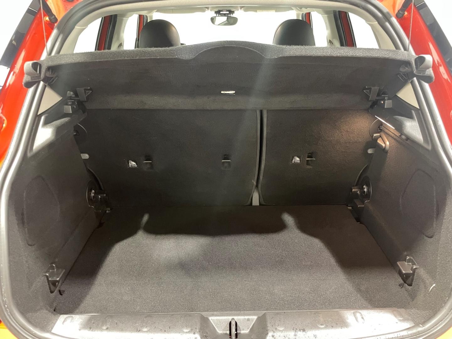 MINI Cooper Automatik LED Klima Tempomat Sitzheizung
