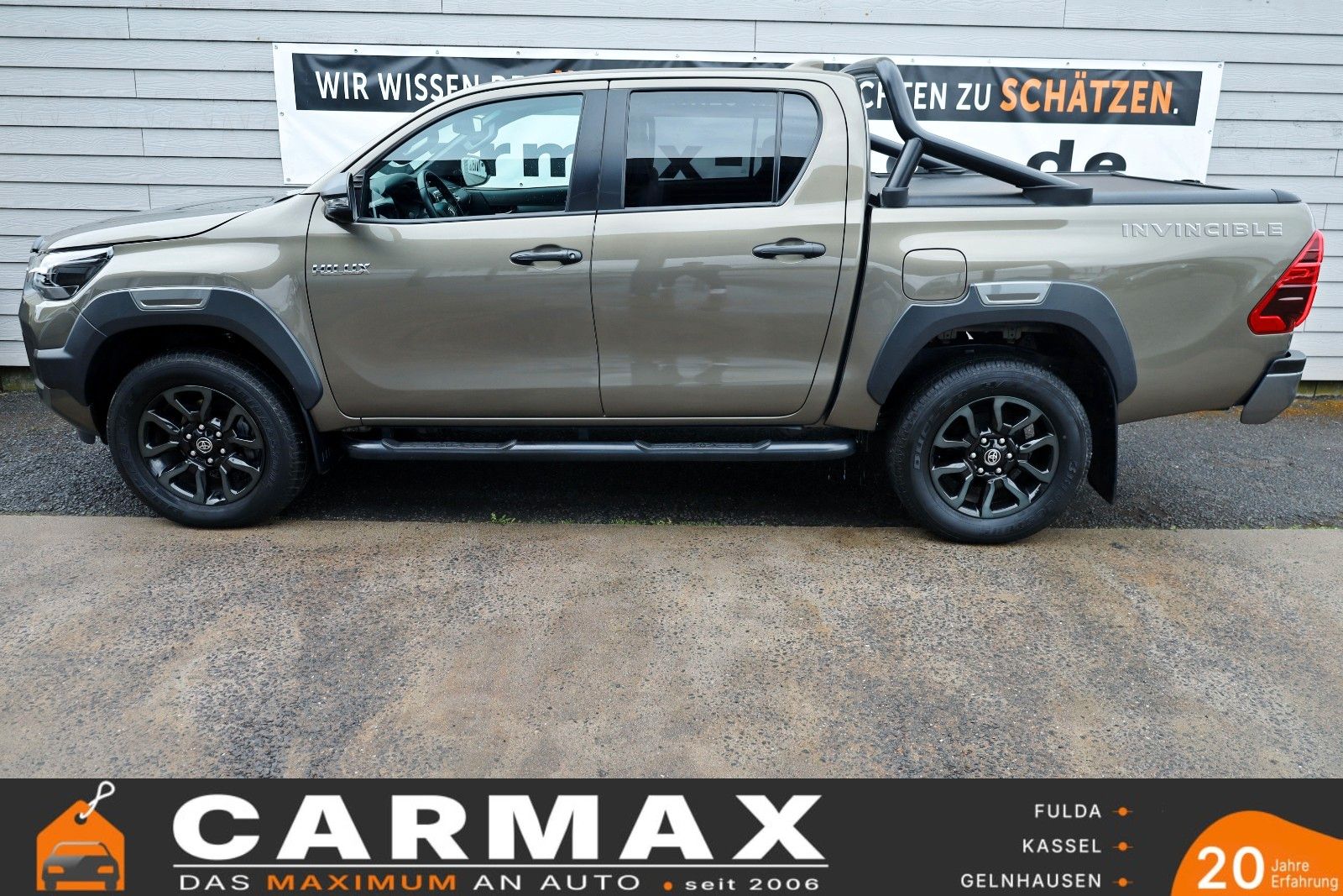 Fahrzeugabbildung Toyota Hilux 2.8 D-4D Invincible,Rollbügel, Rollo , AHK