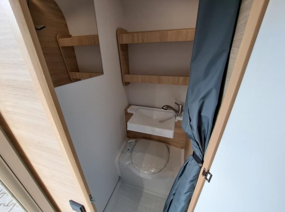 Autohaus Zimpel -  Sterckeman 472 LÄNGSBETTEN SHOWER+COSY+SAFETY - Bild 12