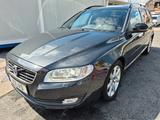 Volvo V70 D4 Black Edition Geartronic AHK Standheizung - Volvo V70: Allradantrieb