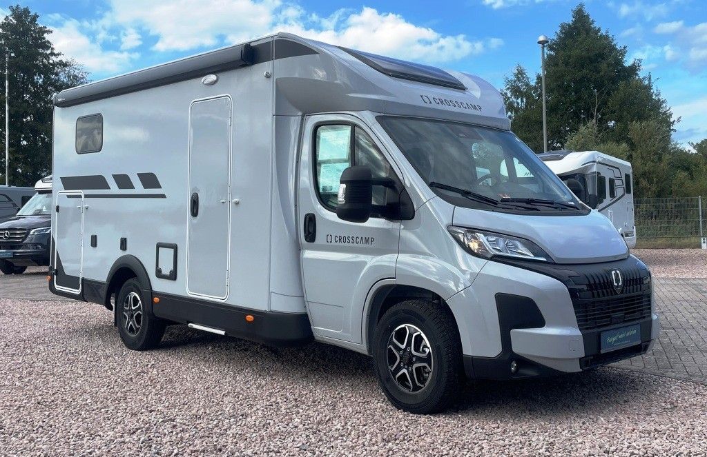 Fahrzeug Übersicht 3 Fahrzeugabbildung Crosscamp EXPDN 7.0 E Verfüg./Sparen Sie 9.528,- €