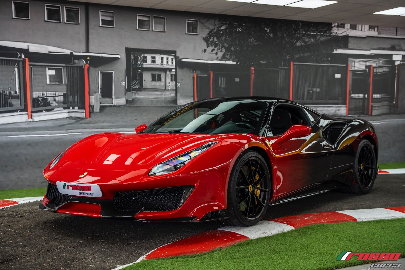 FERRARI 488 Pista