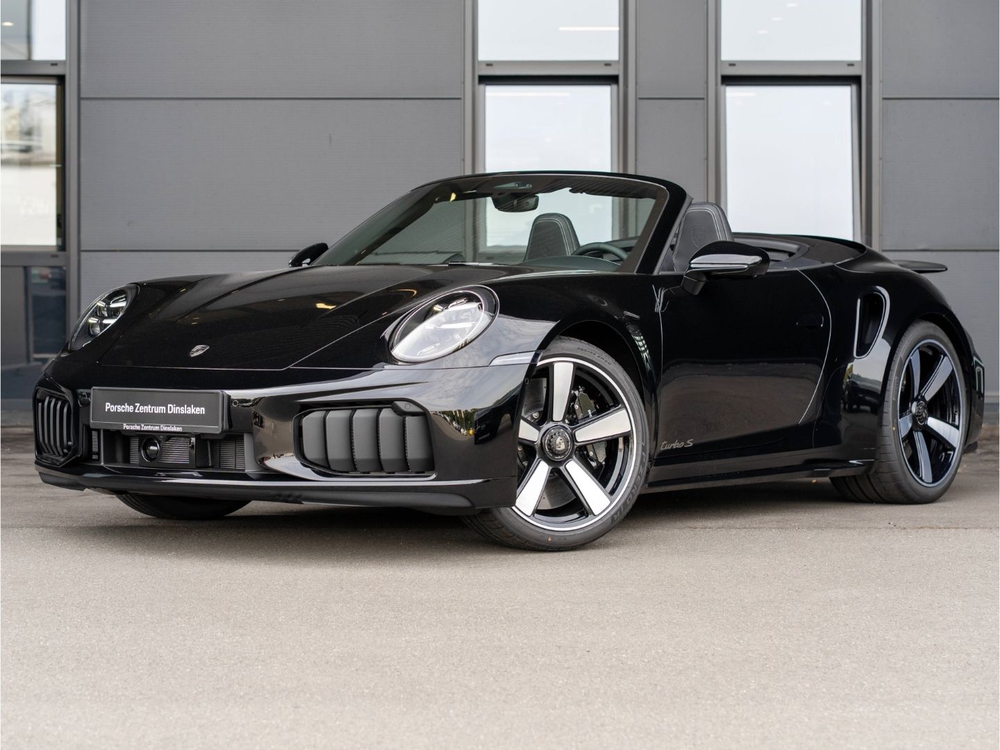 Porsche 992 Turbo S Cabriolet Burmester Lift HD-Matrix