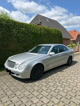 Mercedes-Benz Mercedes E220 CDI mit Frischen TÜV Anhänge... - Mercedes-Benz E 220 aus 2006