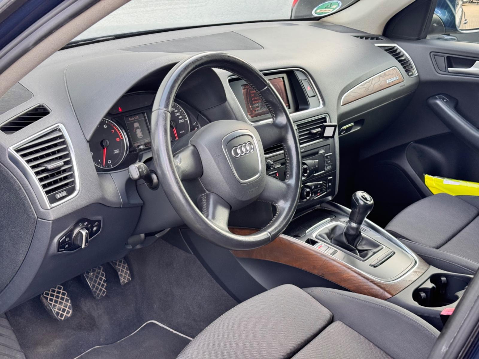 AUDI Q5 - 2.0 179 CV - BVM - ATTELAGE