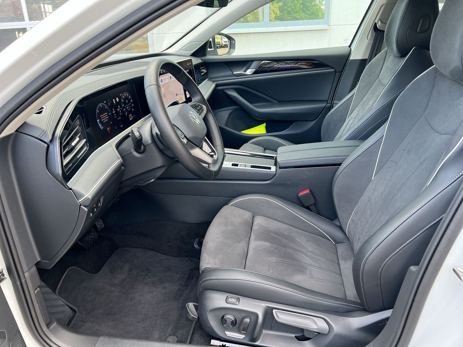 Volkswagen Passat Variant - Bild 10