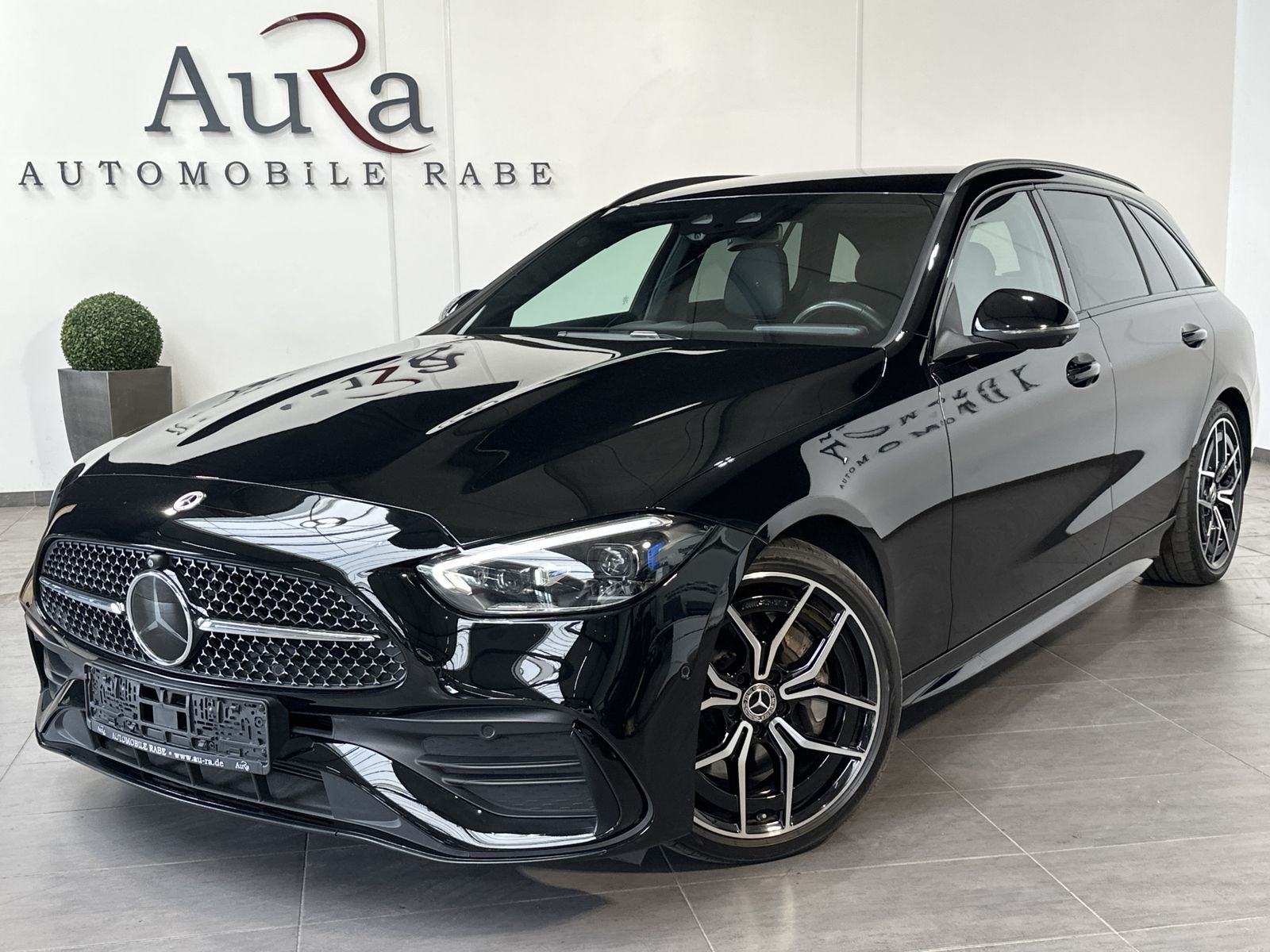 Fahrzeugabbildung Mercedes-Benz C 220d T AMG-Line 4Matic NAV+LED+ACC+HUD+PANO+PP